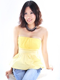 Asian single Ronghua (Selina) from Guangzhou, China