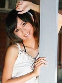 Asian single Lisi from Dengzhou, China
