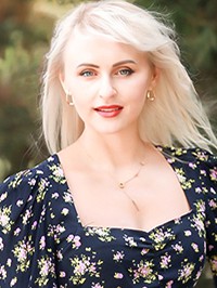 Ukrainian single Olga from Khmelnitskyi, Ukraine