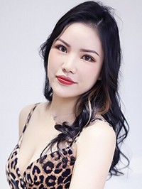 Asian woman Dongyue from Zibo, China
