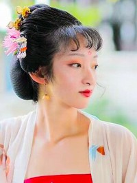 Asian woman Huan from Baliqiao, China