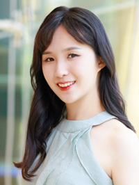 Asian woman Shengjia (Jia) from Shanghai, China