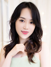 Asian single Yiying (Ying) from Shanghai, China