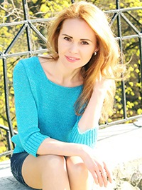 Ukrainian single Elena from Oeversee, Germany